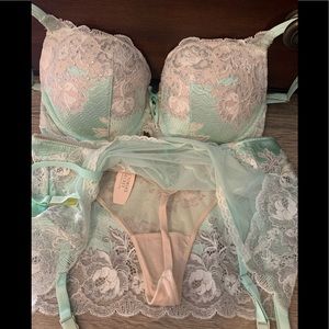 ♥️♥️Victoria secret 2 pc lingerie♥️♥️